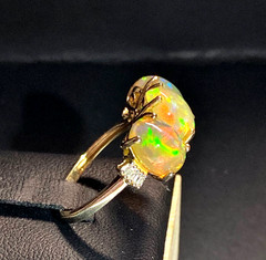 Dazzling 14kt Yellow Gold Ethiopian Opal and Diamond Ring Size 7 1/4 7.25