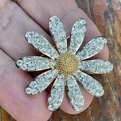 Swarovski Daisy Brooch Swan Signed Gold & Silver Tone Flower 1.5”