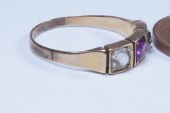 ANTIQUE VICTORIAN ENGLISH 9K GOLD ALMANDINE GARNET RING c1880