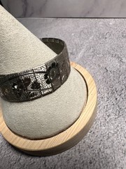 Vintage Japanese Style Panel Bracelet Floral Etched Engraved – 7″