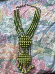 Wooden Beaded Lime Green Wire Necklace Antique ? Unknown age. Choker