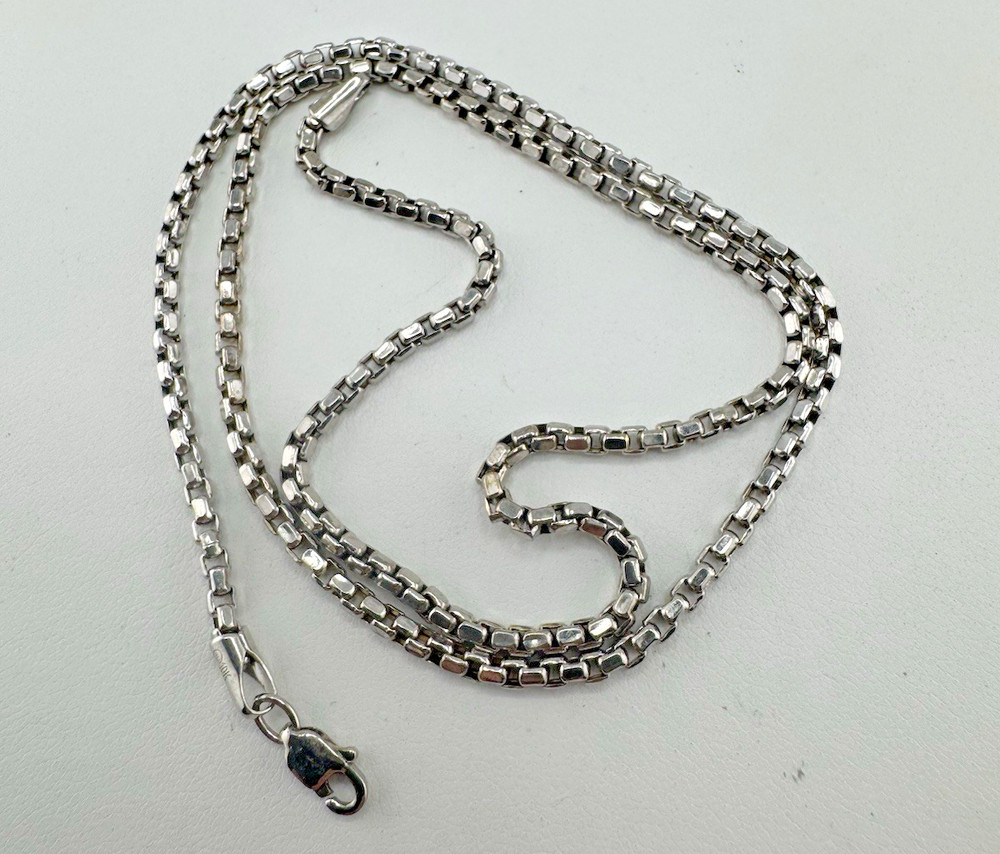10K Hollow White Gold Box Chain Link Necklace 18″ / 2mm / 5 Grams – NICE!