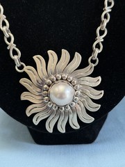 TAXCO MEXICO LPV VTG STERLING SUNFLOWER MABE PEARL BOLD STATEMENT NECKLACE 123g