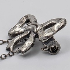 Vintage 925 Sterling Silver Venetian Masquerade Mask & Bow Dangle Brooch Pin