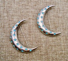 Pair of Vintage Blue Rhinestone Crescent Moon Brooches Pins Silver-tone P121