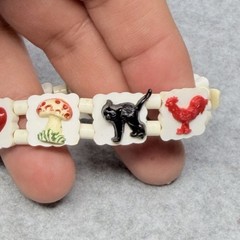 Vintage 80’s Charm Bracelet Plastic Child Kids White Elastic – 6″ Wrist