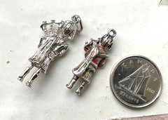 Vintage Sterling LG Charms BAGPIPES TARTAN KILTS SCOTLAND 3d United Kingdom