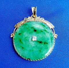 EARTH MINED Green Jadeite JADE DIAMOND Vintage Deco Pendant 14K GOLD Medallion