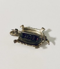 Vintage Signed Sterling Silver 925 TURTLE Red Stones Brooch Pin Fine Jewelry