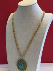 Vintage Celebrity Gold Tone Faux Green Jade Double Chain Necklace 24” BinR