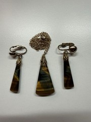 Vintage Tiger’s Eye Necklace & Clip Earrings Set – Gold Tone