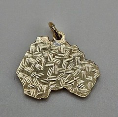 VINTAGE Australia Colorful Enamel Country Shaped Charm Souvenir Travel