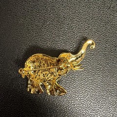 Vintage Y2K Gold Tone Rhinestone Green Eye Elephant Brooch Pin Women’s Jewelry