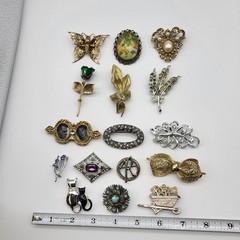Beautiful Vintage Brooch pin lot collection Estate jewelry some blemished