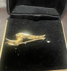 Avon 1984 Presidential Award Pendant- Ribbon Style Gold Toned With A Pearl