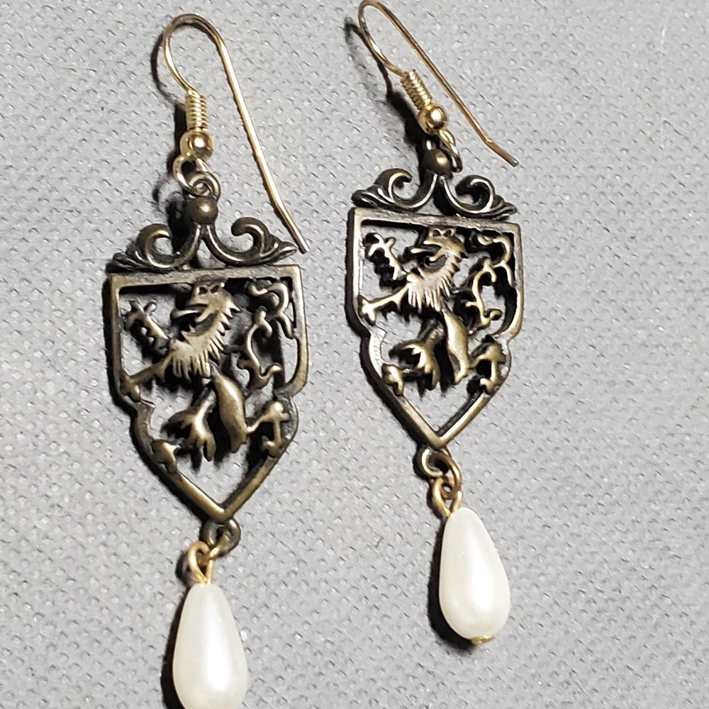 Vintage JJ Jonette Jewelry Copper Shield Earrings Medieval Lion Heraldic Dangler