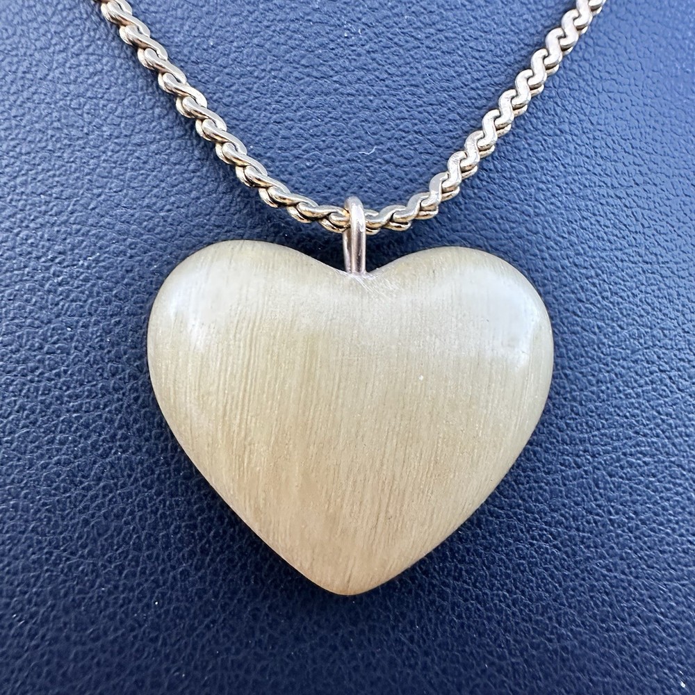Puffy Heart Necklace Vintage Lucite Resin Horn Signed 1984 Gold Monet Chain 16”