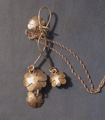 VINTAGE STERLING SILVER ASYMMETRICAL 3D FLOWER FLORAL DANGLE NECKLACE 18” CHAIN