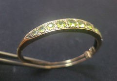 Lovely 9KT Solid Yellow Gold with Peridot Bangle Bracelet – English