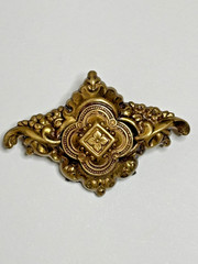 Antique Victorian Etruscan Style Pinchbeck Brooch