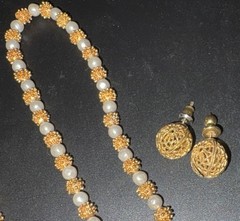 2 Vintage Unbranded Pearl Necklace & Pierced Earring Sets Choker Gold Tone