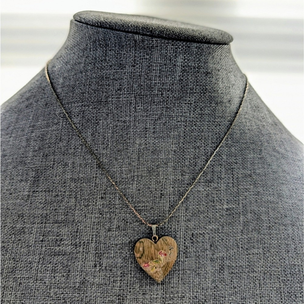 Vintage Cottagecore Wood Heart Floral Love Dainty Silver Tone Feminine Necklace