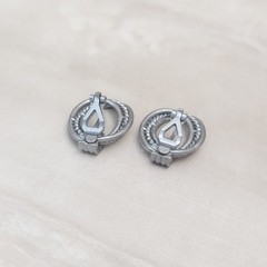 Vintage Clip On Earrings Stylish Matte Silver Tone Overlapping Ovals 1″