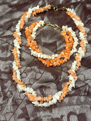 Vintage Avon Peach & Ivory Chip Bead Necklace Bracelet Jewelry Set