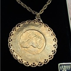 Eisenhower Dollar 1972 Gold Plated Pendant Necklace Vintage Chain