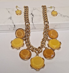 Vintage Yellow Stones & Gold-Toned Chunky Chain Statement Necklace & Earring Set