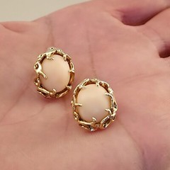 Vintage 14k Coral Stud Earrings. 1/2″x5/8″/ Weight 6.4 Grams. 10x 12 mm Coral.