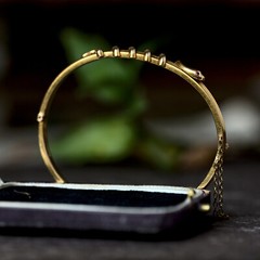 FABULOUS ANTIQUE VICTORIAN ENGLISH 15K GOLD GARNET COILED SNAKE BANGLE 1891