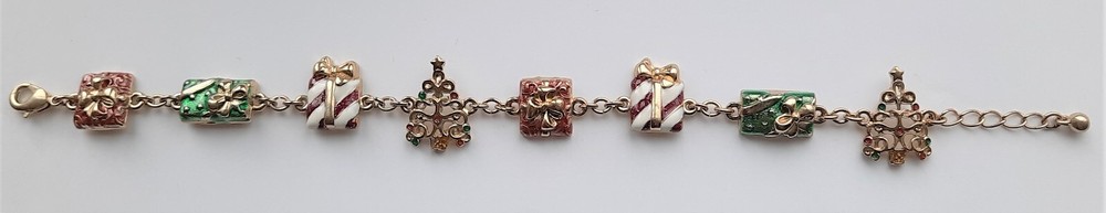 Vintage Avon N.R. Under the Tree Christmas Bracelet Adjustable 7.5 – 8.25 inches