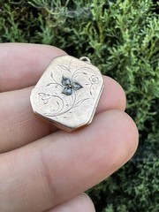 GORGEOUS Antique Victorian 10K Gold rose cut diamond Locket