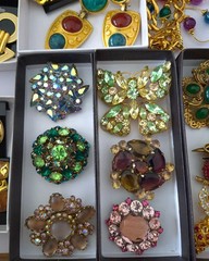 Huge Vintage Jewelry Lot 165 Gold and Silvertone Givenchy Trifari Juliana