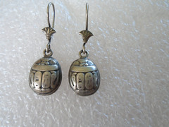 VINTAGE STERLING SILVER EGYPTIAN HEIROGLYPHICS SCARAB BEETLE DANGLE EARRINGS