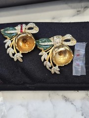 Coro Pat 1852188 Vintage Clip Earrings Gold Tone Enamel Rhinestone Floral