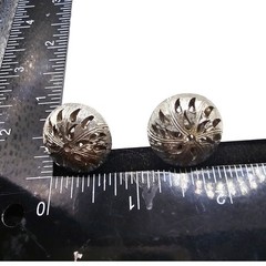 Earrings Crown Trifari Dome Shaped Clip On Filigree Vintage Gold Tone SKU 2138