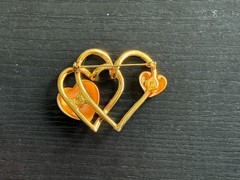 Vintage Valentine’s Day 1980’s Gold Tone Puffed Heart Openwork Brooch – ME1989