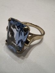 Vtg Estate 10K Solid Gold Topaz Blue Coctail Ring 9.2 grams Sz 9.5 WOW!