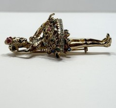 Vintage Coro Pegasus Flower Girl Seller Brooch W/ Rhinestones