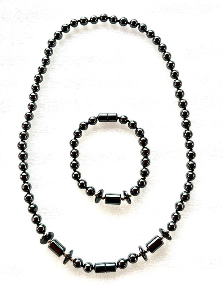 VINTAGE SET HEMATITE STONE BEADED 23″ NECKLACE & 8.25″ BRACELET – HAND KNOTTED