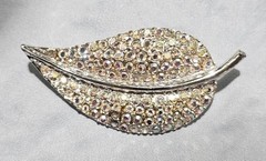 Vintage Tree Leaf Reflective Rainbow Colors Chest Pin for all Occasions.