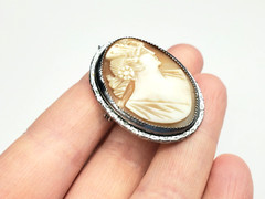 Vintage Victorian Silver Plated Carved Shell Cameo Pin brooch Pendant Jewelry