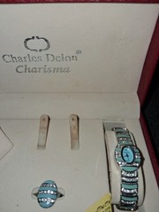 Charles Delon Women’s Charisma boxed Jewelery Set Missing Earrings