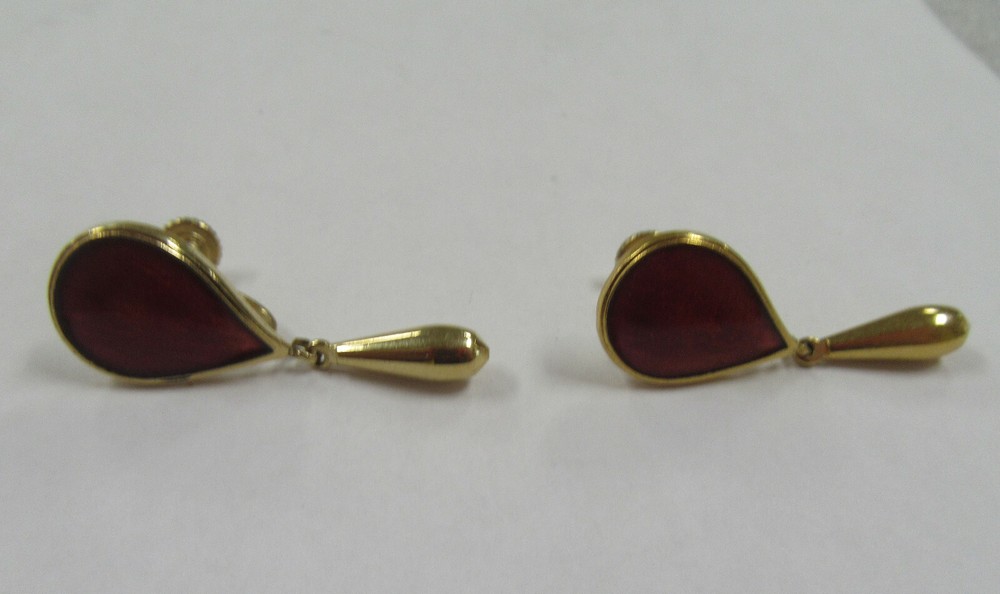 Vintage Pair of Teardrop Earrings with Beautiful Maroon Stone Inserts