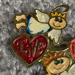 Live Love Laugh Three Angel Pin Brooch Hearts Angels Any Occasion