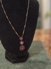 VICTORIAN REVIVAL BRONZE T. TRIPLE DROP LAVALIER NECKLACE PINK RHINESTONES 16”