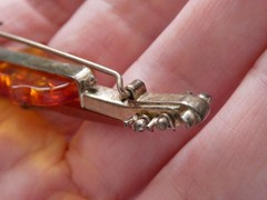 Vintage Polish Sterling Silver Carved Baltic Amber Violin Pin Brooch 6.4g 55mm