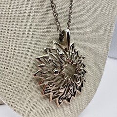 Vintage 90s Silver Tone Rope Chain Sunburst Pendant Necklace Women’s Jewelry